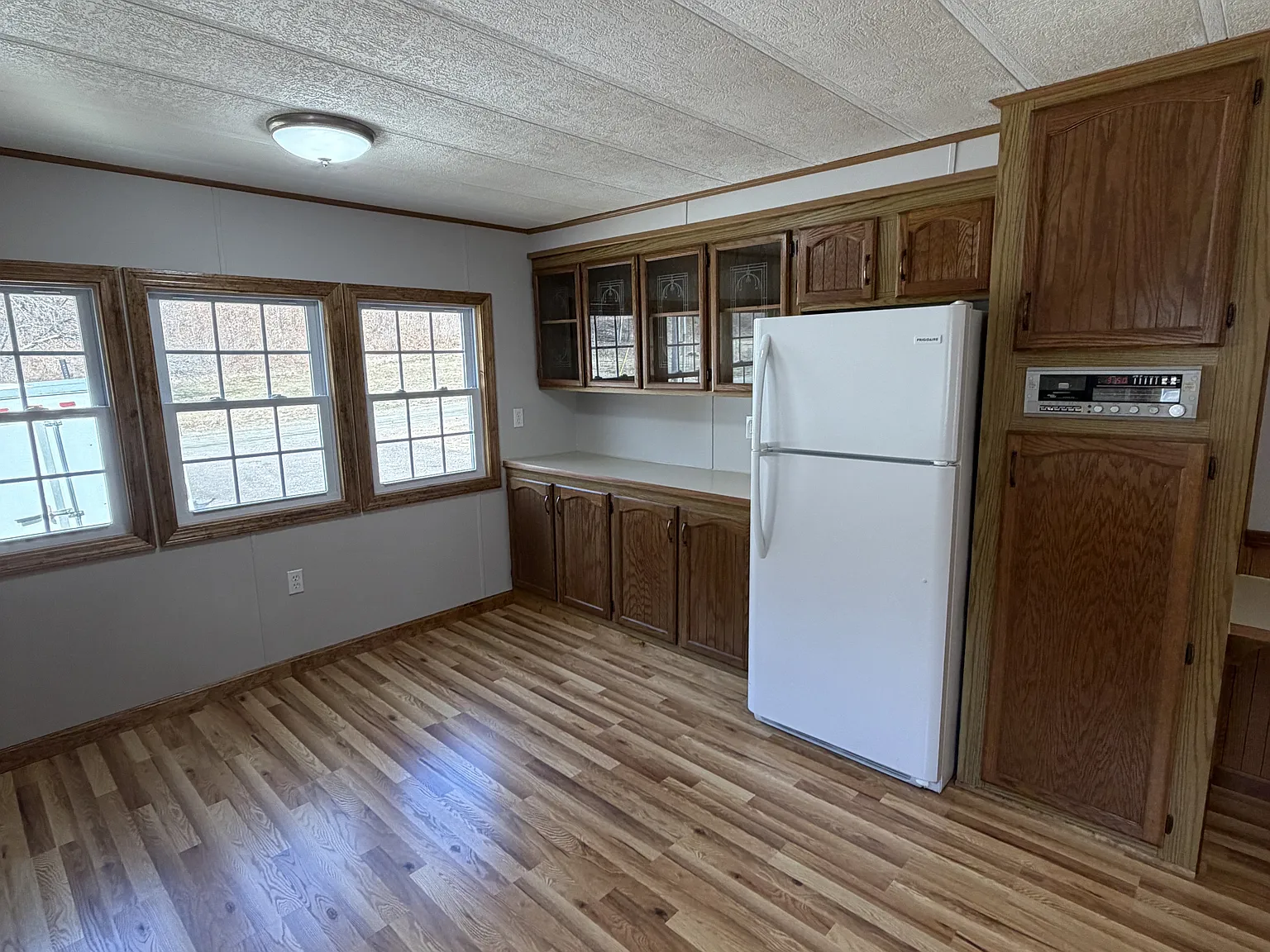 2 bed, 924 sqft, $2,000 — Photo 2