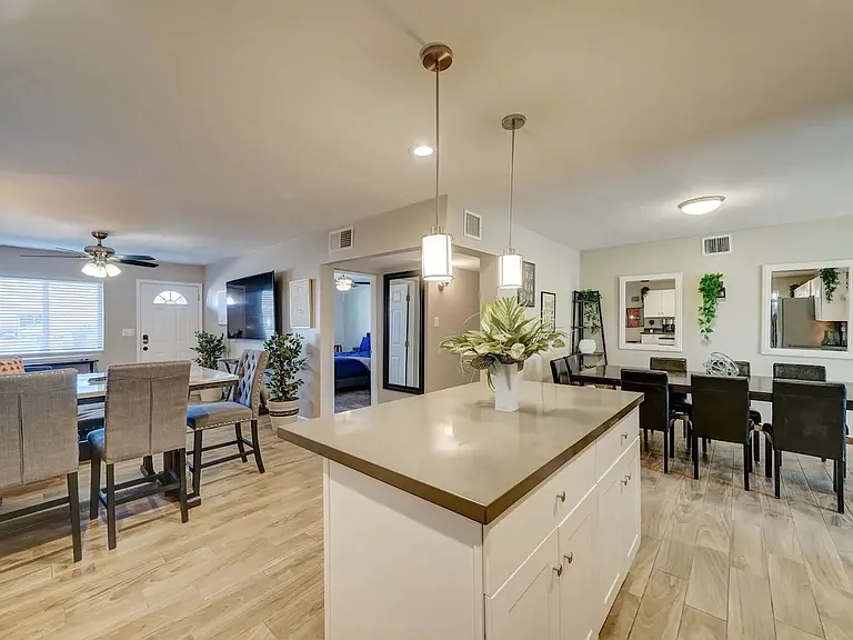 3231 E Cambridge Ave #A — Photo 52