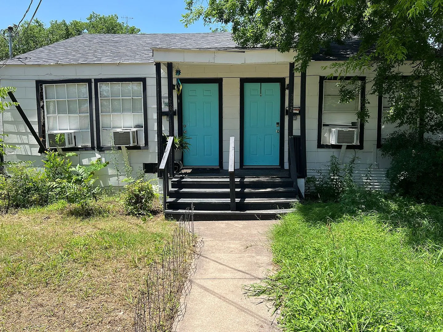 For Rent: Charming 2 Bed / 1 Bath Duplex with Backyard — Photo 4