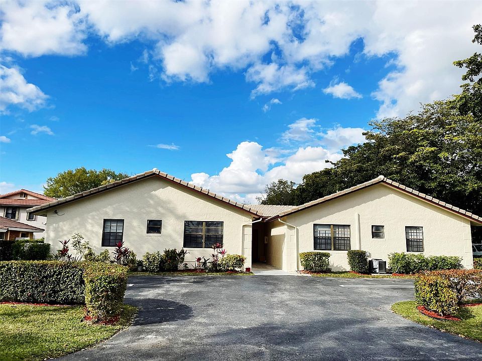 1st image of 4100-4106 NW 114th Avenue
