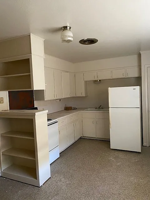 604 W. Ave E - F — Photo 3