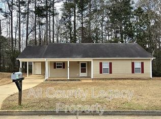 10107 Clearview Dr NW, Covington, GA 30014