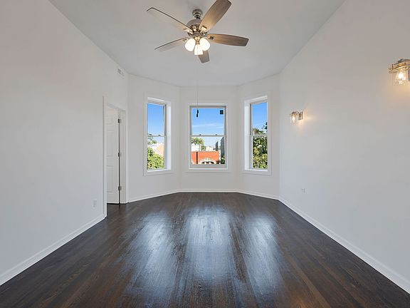 3rd image of 2719 W Evergreen Ave #3