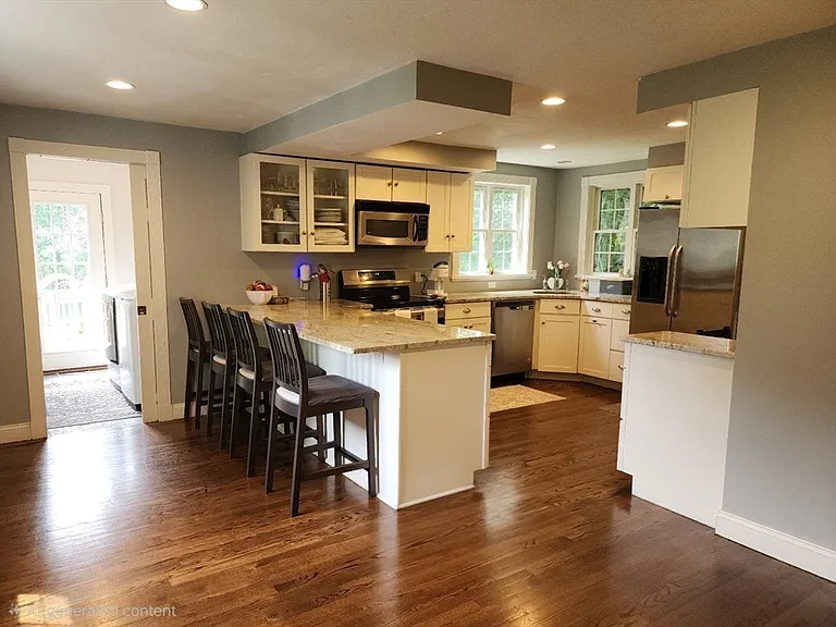 190 Southville Rd #190 — Photo 5