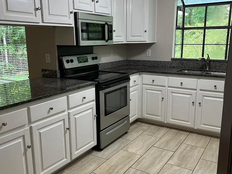 8311 Poplar Grove Cir — Photo 12