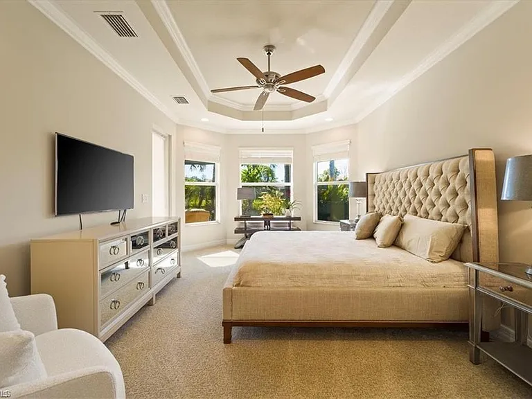 6670 Marbella Ln — Photo 13