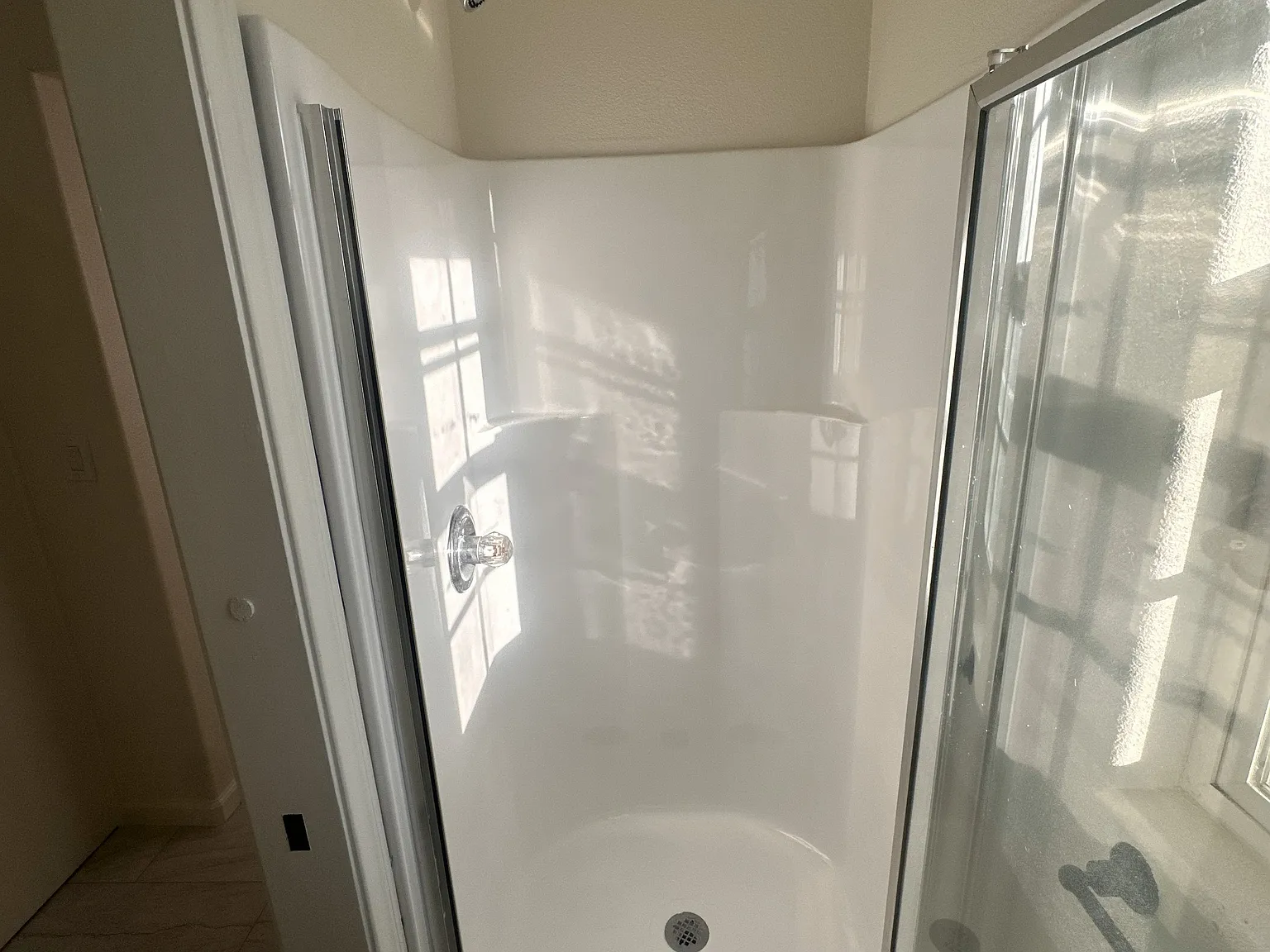 3835 Camellia Dr — Photo 2