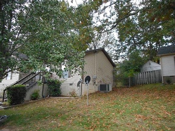 2nd image of 2137 Mullen Cir