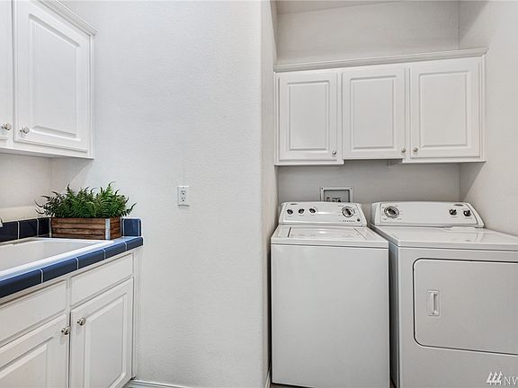 Laundry room with utility sink too. 