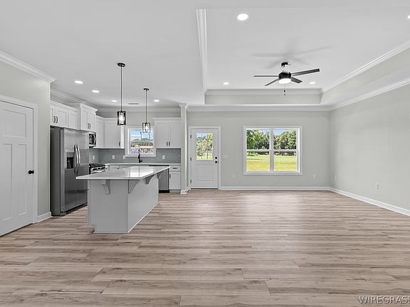 3rd image of 105 Legacy Dr
