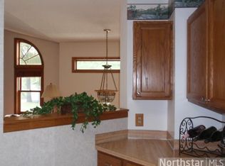 207 Maple St, Mahtomedi, MN 55115