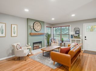 720 E Exeter St #A, Gladstone, OR 97027