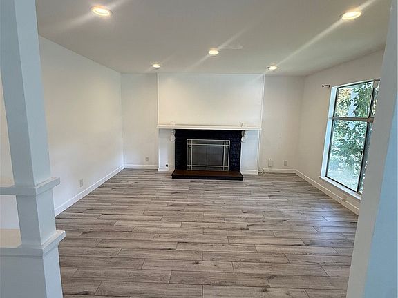 2nd image of 331 Pomelo Ave