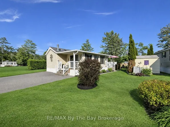 13 White Pines Trl, Wasaga Beach, ON L9Z 1X7