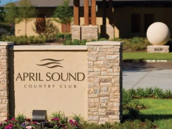 149 Springs Edge Dr, Montgomery, TX 77356