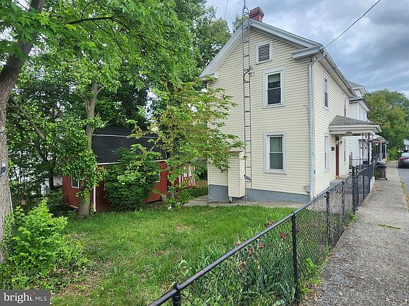 2nd image of 312 Auburn St