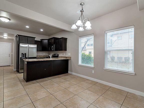 4th image of 3766 W Periwinkle Dr
