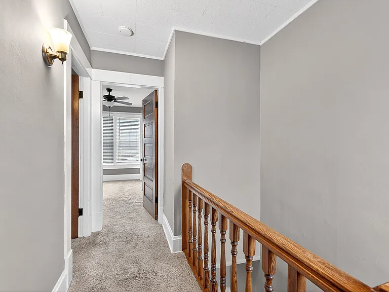 905 Beech St — Photo 18