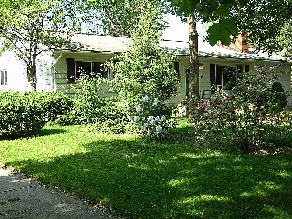 2nd image of 1405 Scott St