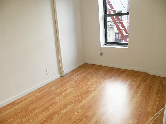 Rented by Site Realty Services | media 20