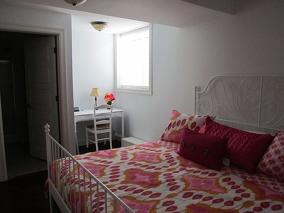 5th image of 62 Crescent Ave #1