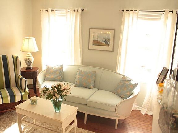 4th image of 526 NE High Meadow Ct Unit 526