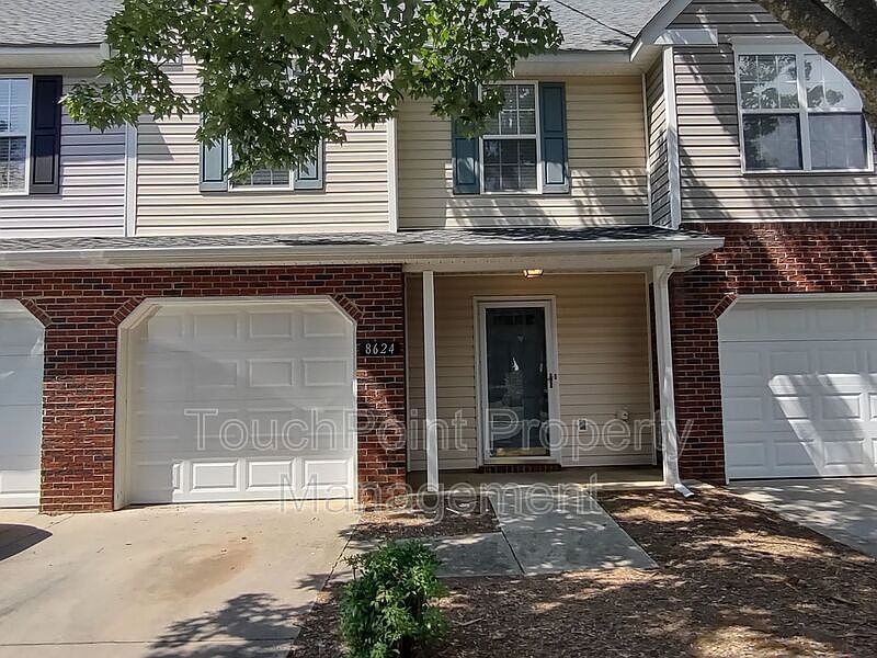 1st image of 8624 Robinson Forest Dr