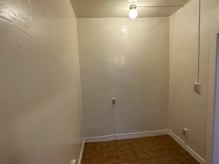 504 S Rampart Blvd #7 — Photo 7