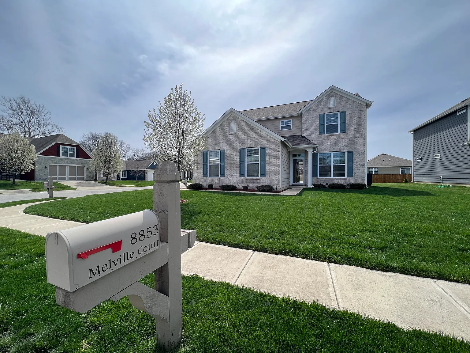 4 bed, 2.5 bath, 1748 sqft, $2,095 — Photo 2