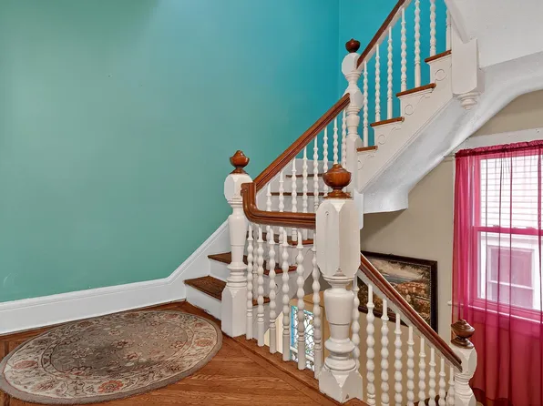 116 Bentley Avenue image 21 of 50