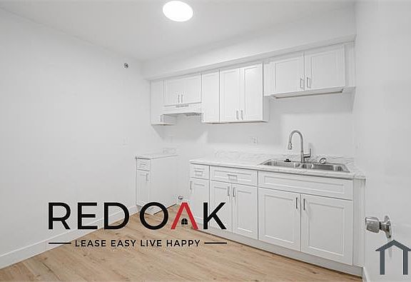 3rd image of 1136 S Alvarado St #1-5