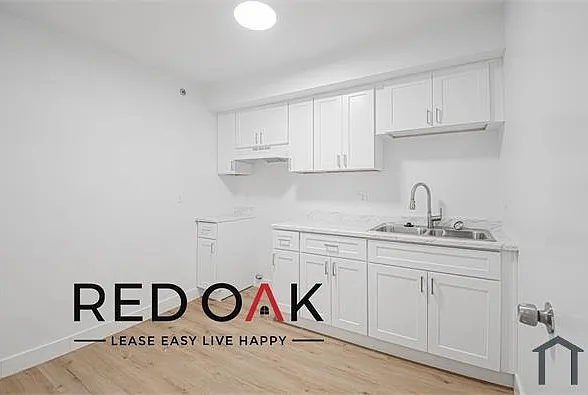 1136 S Alvarado St #1-5 — Photo 3