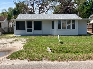 308 41st St W, Bradenton, FL 34209