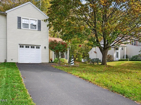 51 Cooks Court, Waterford, NY 12188