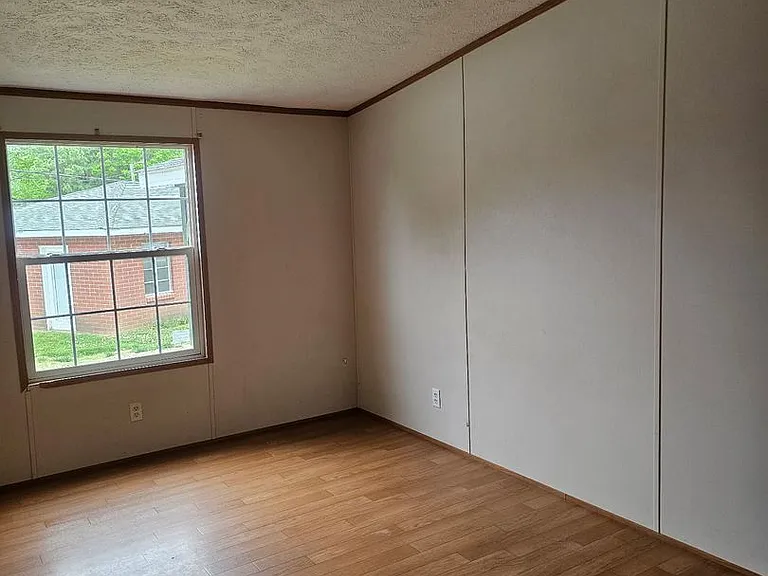 6708 US Highway 641 N — Photo 10