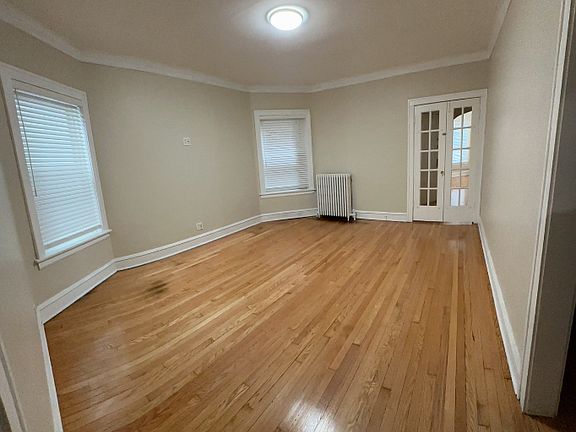 4th image of 5813 N Maplewood Ave #1