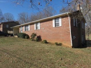 621 Hilltop Dr, Niota, TN 37826