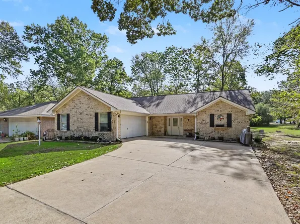 281 Broadmoor Dr, Trinity, TX 75862