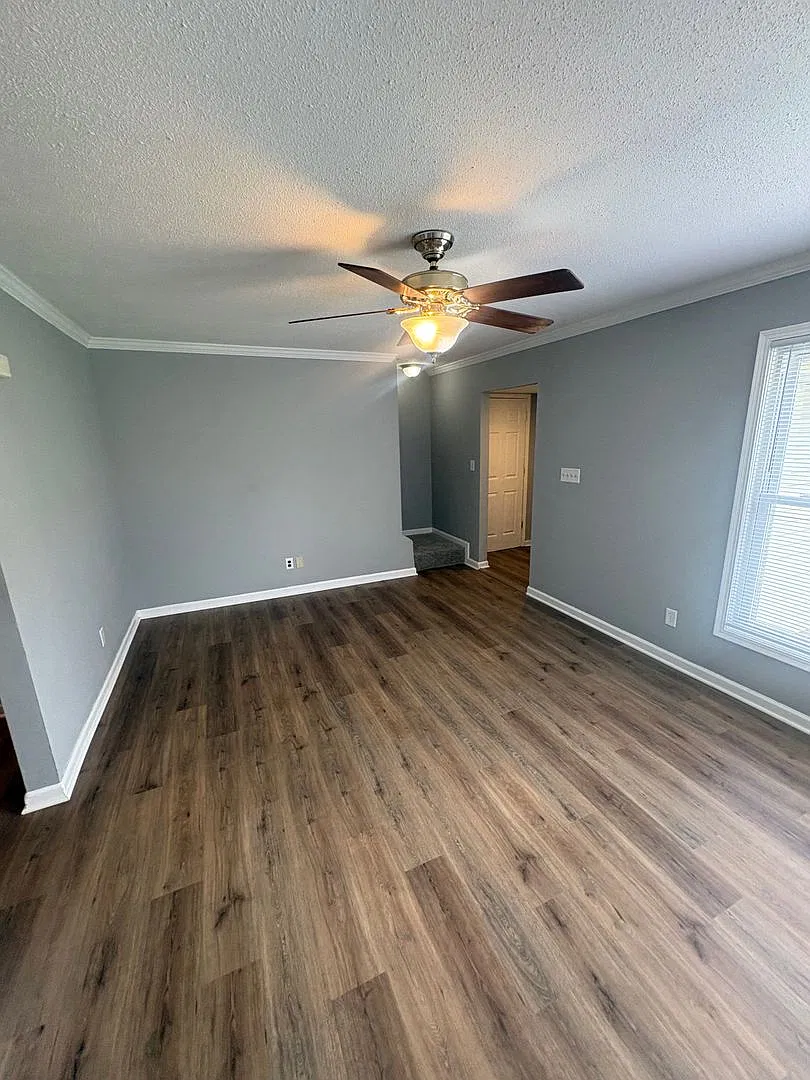Fully Renovated 3-Bedroom, 1.5 Bath Garage, Basement & Deck Bartonville 61607 — Photo 3