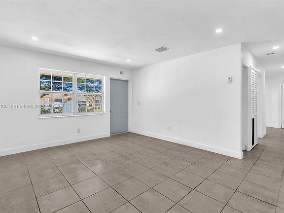 4th image of 11790 SW 34th St