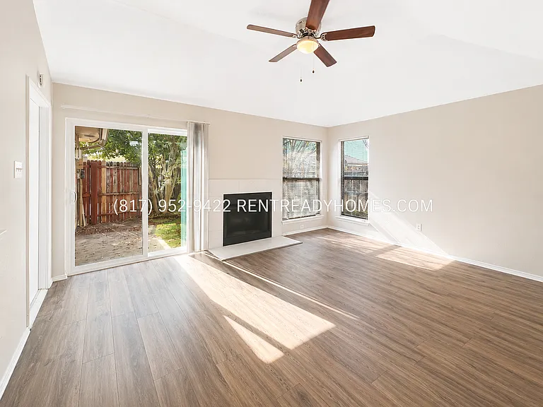 10308 Oak Branch Ln — Photo 2