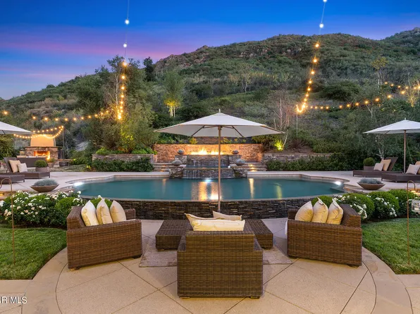 2068 Shadow Creek Dr, Agoura Hills, CA 91301