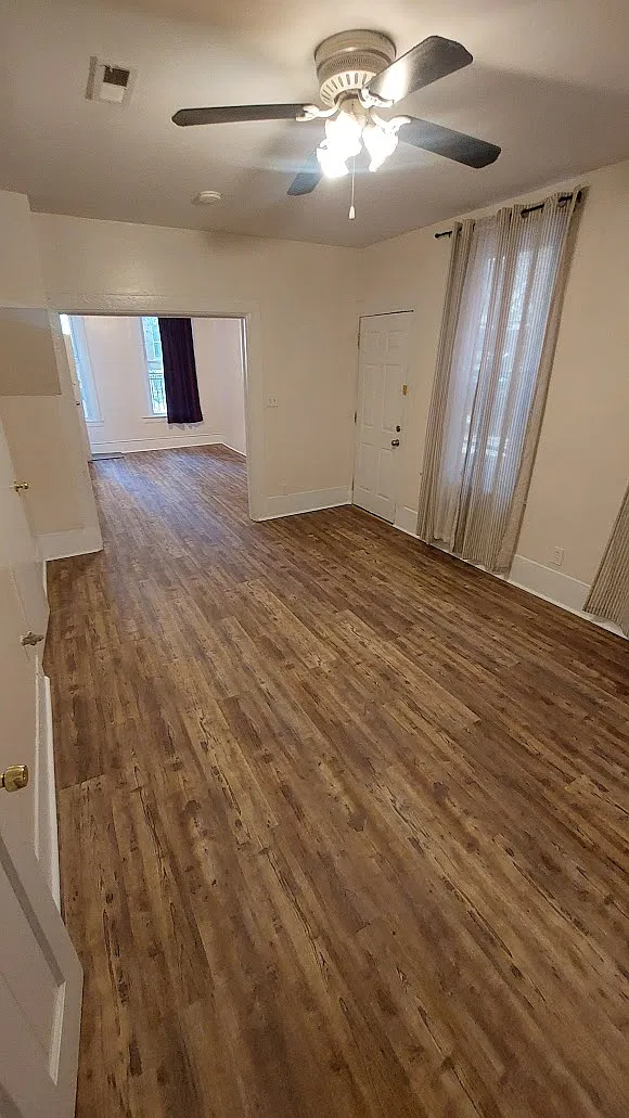 3 bed, 1100 sqft, $1,900 — Photo 4