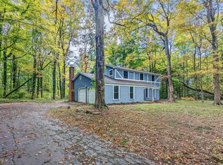 8579 Woodlands Ct, Pickerington, OH 43147