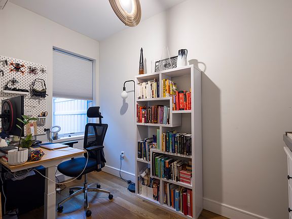 4th image of 26 E 19th St #1C