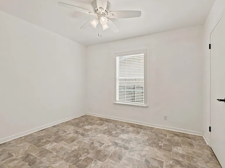 231 Cicero Dr — Photo 15