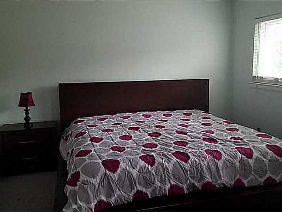 5th image of 2612 Saint Regis Ln