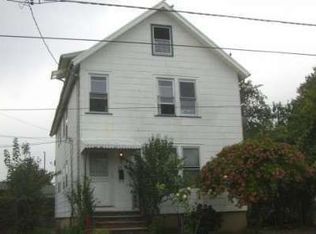 11 Lewis St, Bloomfield, NJ 07003