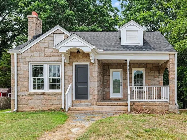 608 Roach St, Reidsville, NC 27320