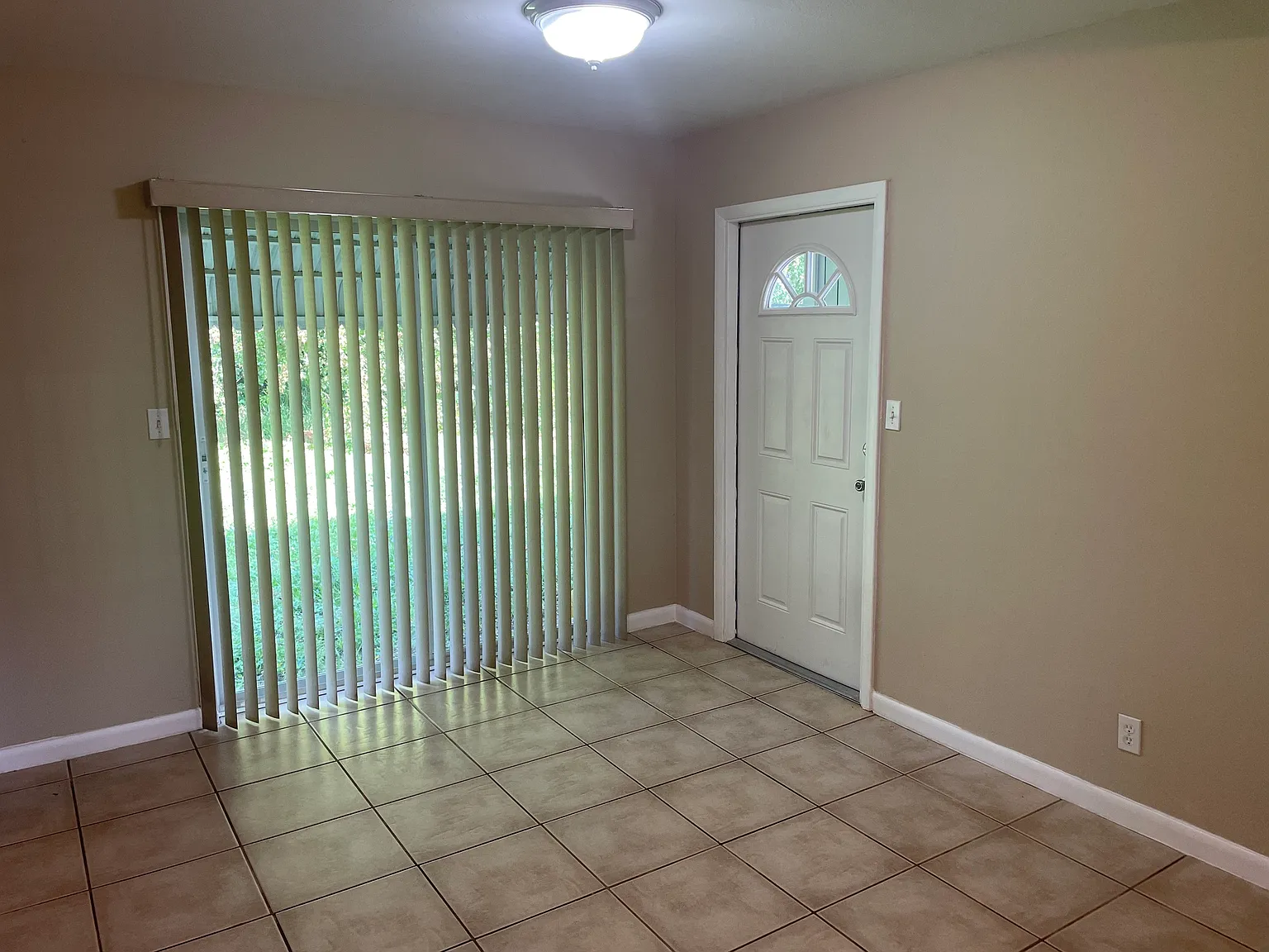 Fort Myers Single Family Home — Photo 4